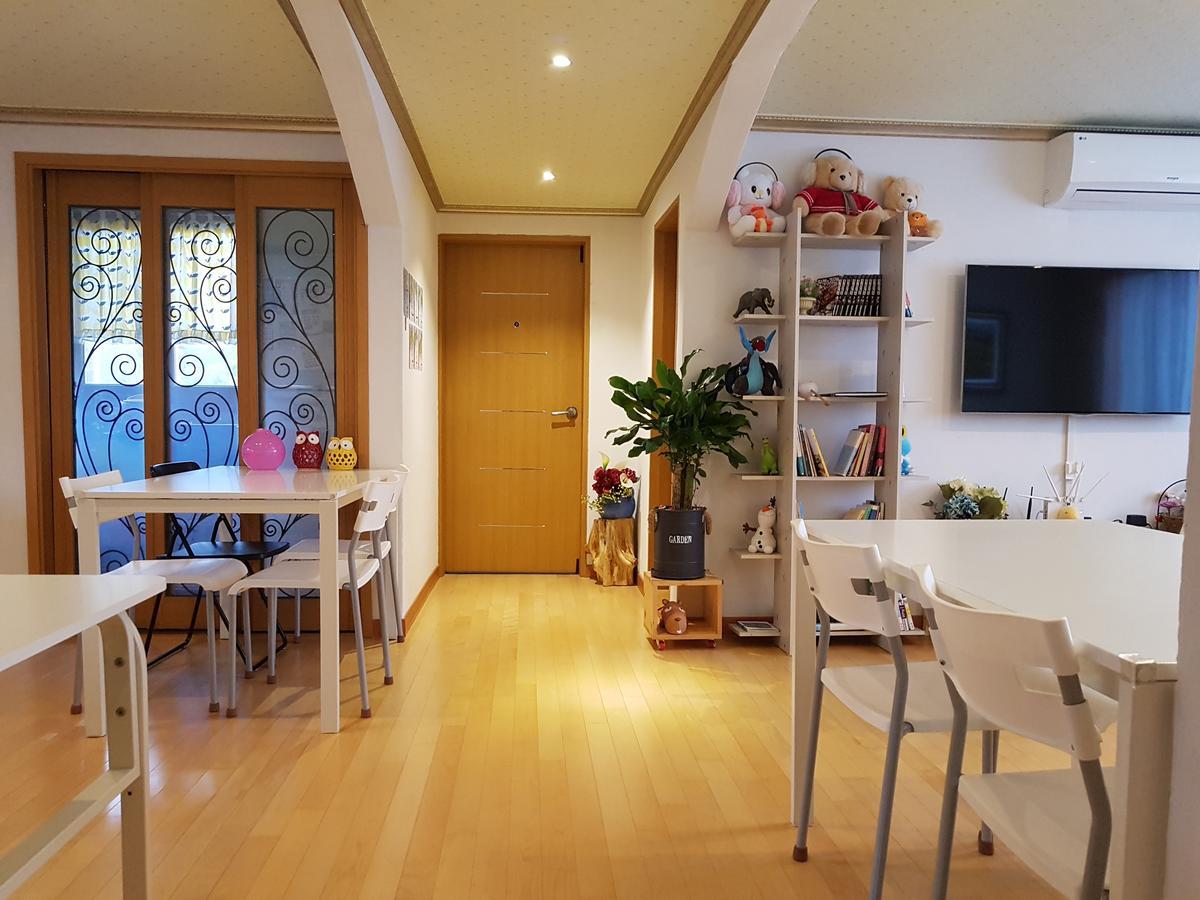 Tongyeong One Guesthouse Ngoại thất bức ảnh