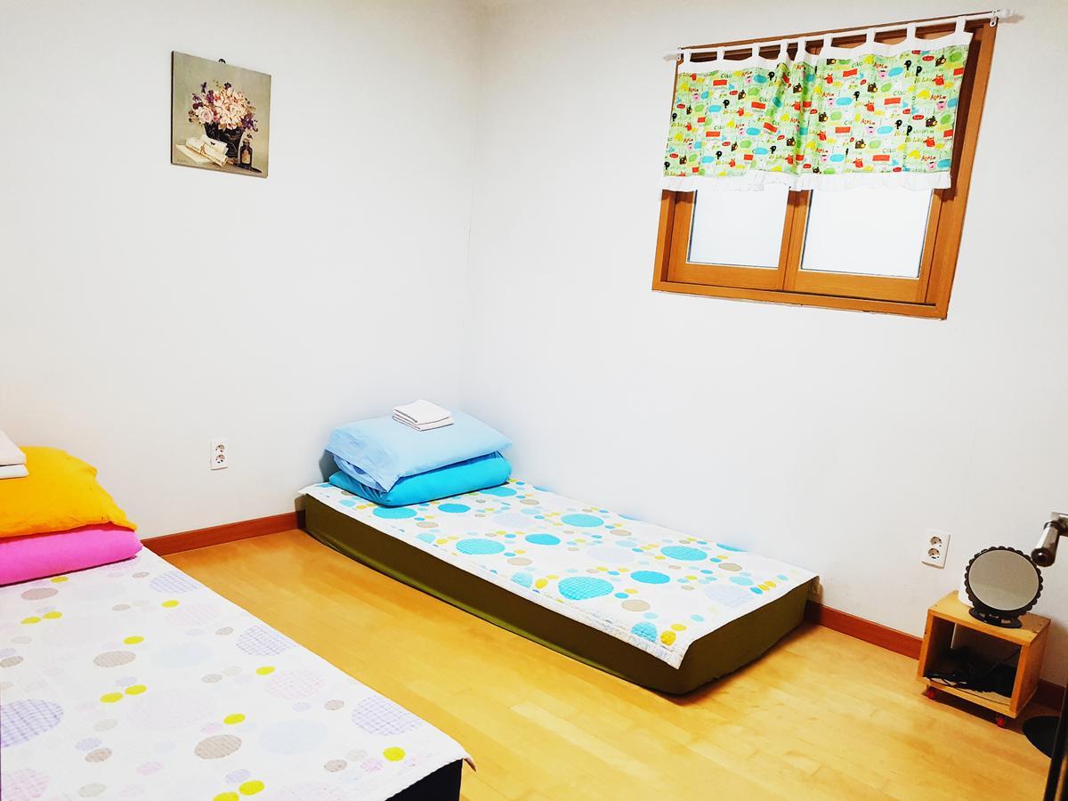 Tongyeong One Guesthouse Ngoại thất bức ảnh