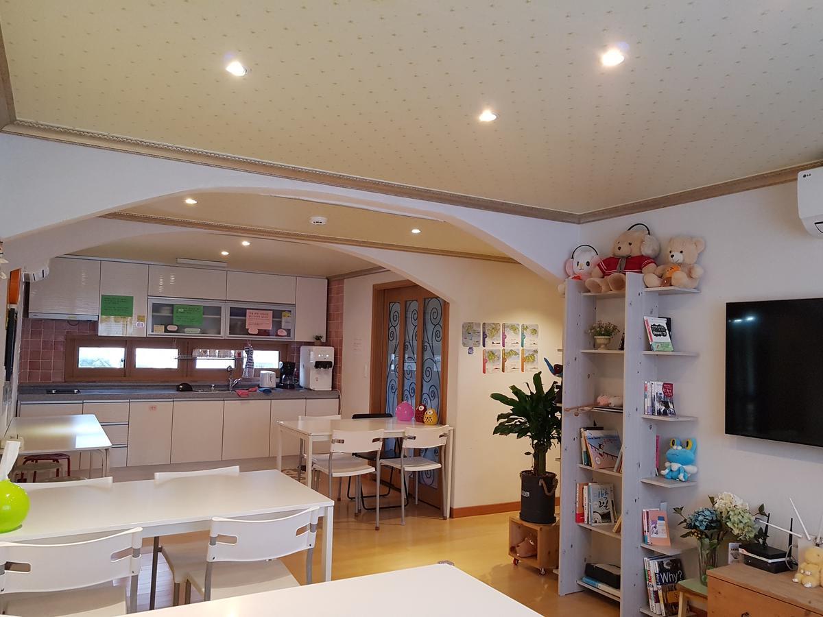 Tongyeong One Guesthouse Ngoại thất bức ảnh